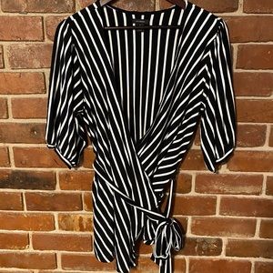 Halogen Black and White Wrap Short Sleeve Top XL
